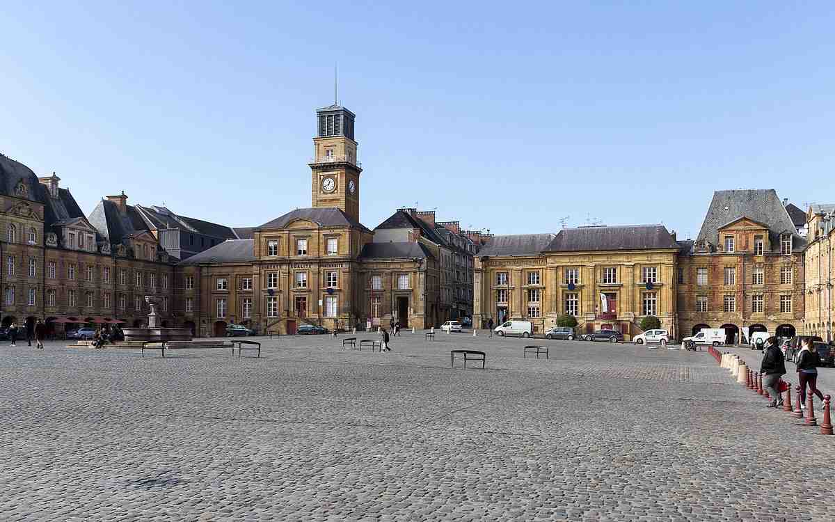 charleville, de, ville